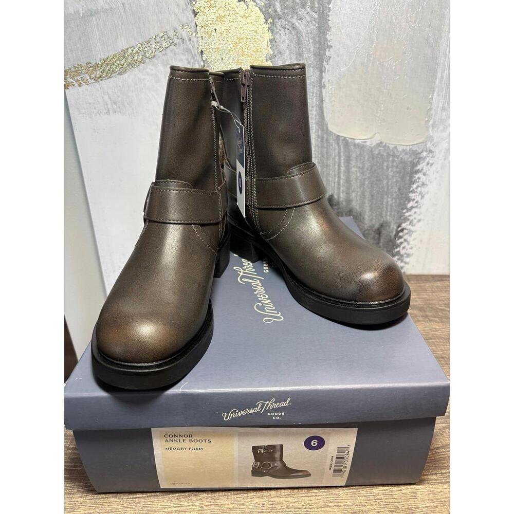 Universal Thread Boots